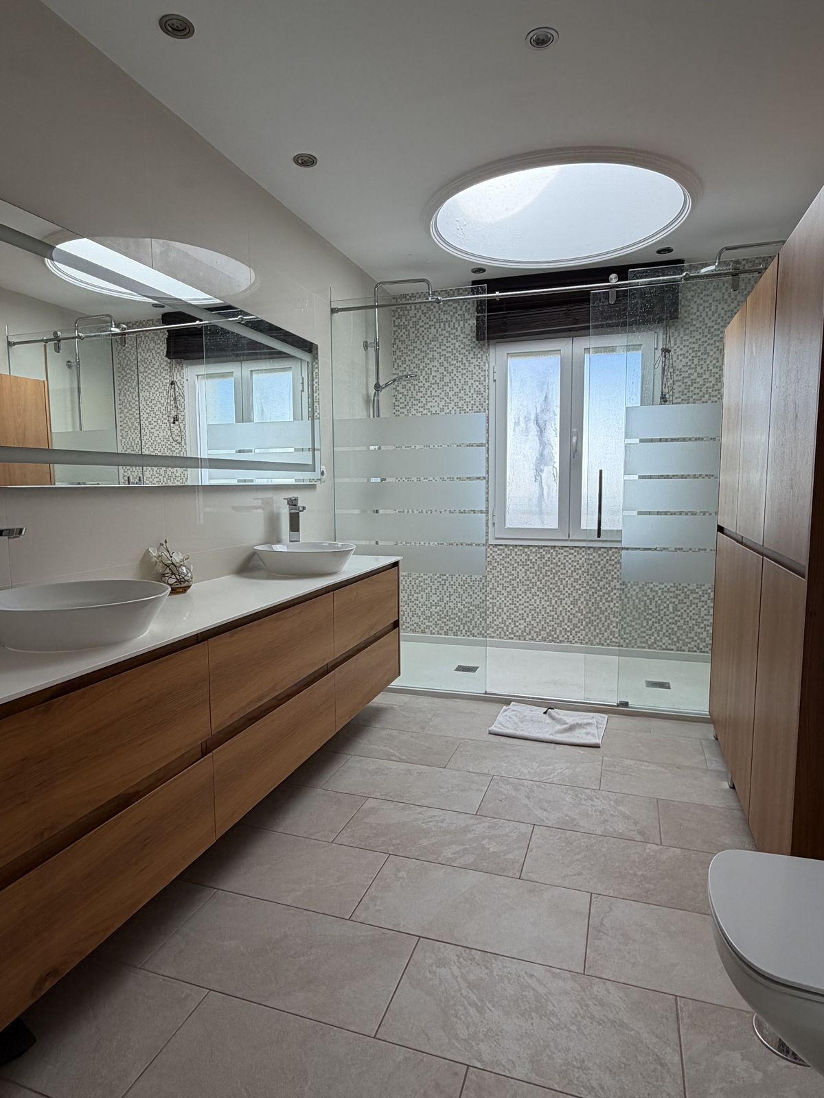 3 Bedroom Penthouse in Estepona - Photo 12