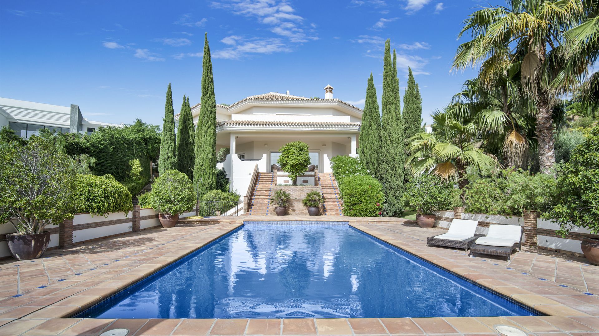 6 Bedroom Villa in Estepona - Photo 5