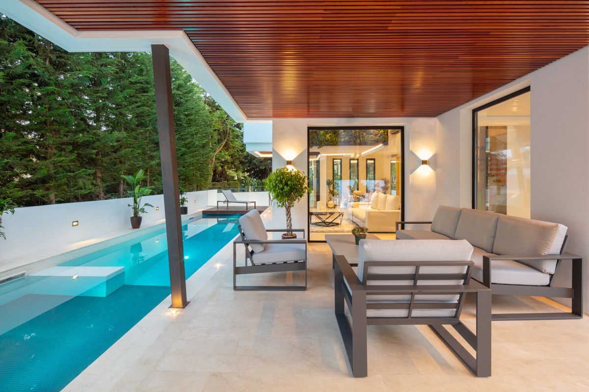5 Bedroom Villa in Marbella - Photo 8