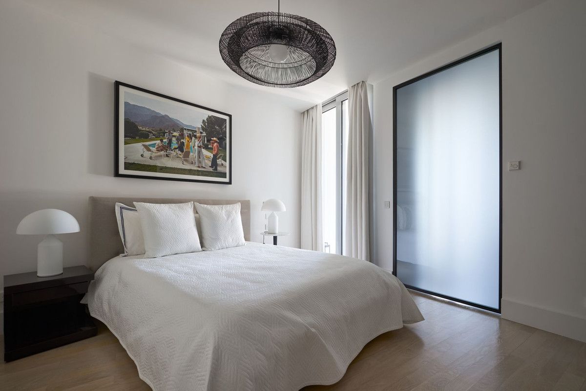 4 Bedroom Villa in Marbella - Photo 44