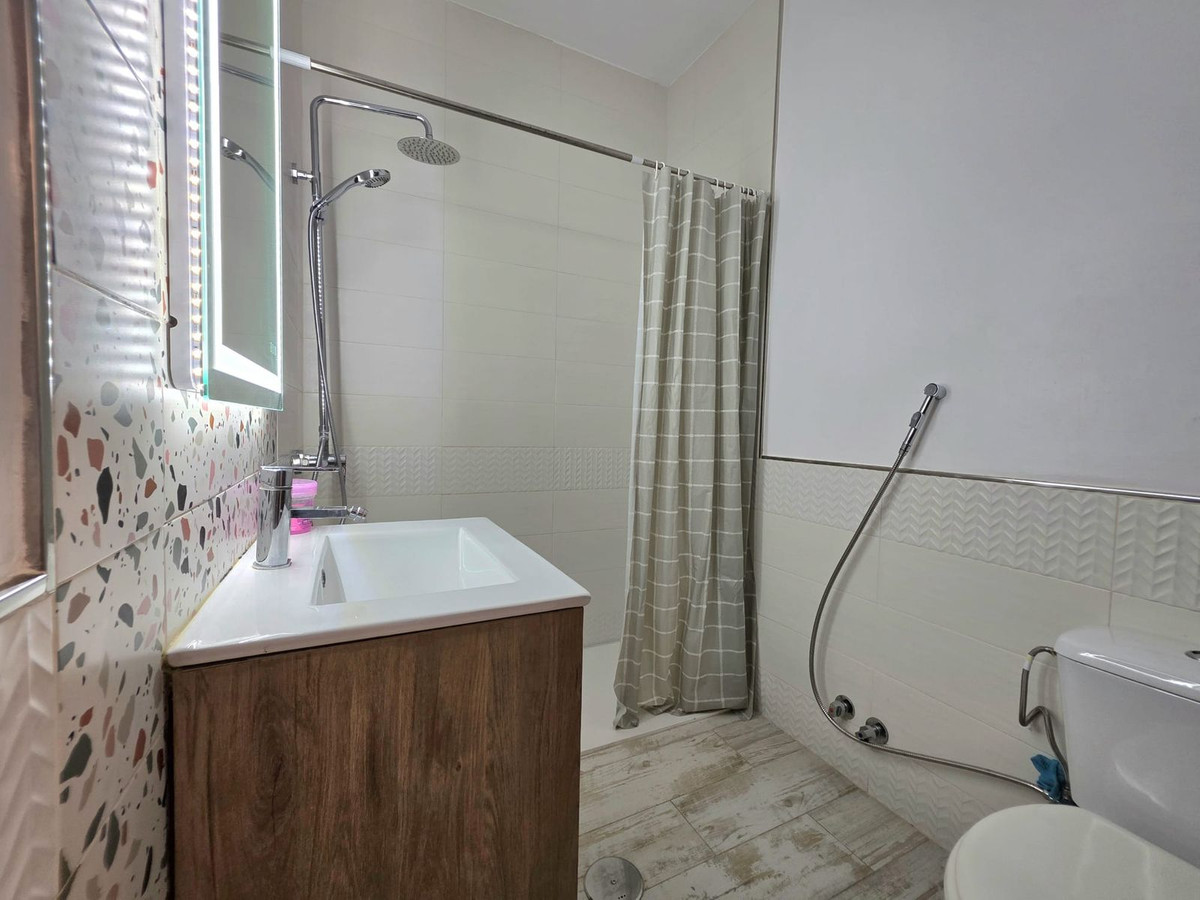3 Bedroom Townhouse in Estepona - Photo 19