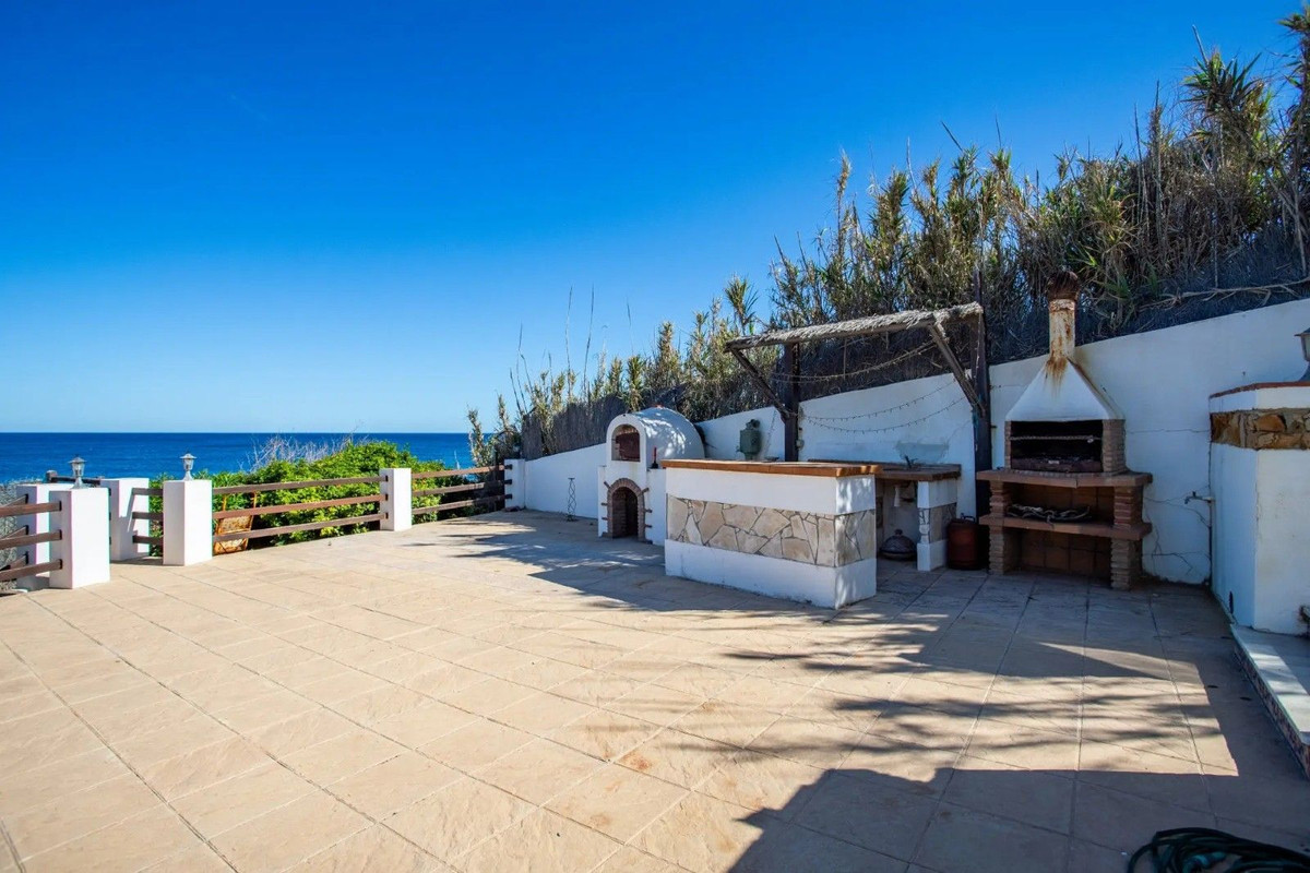 3 Bedroom Villa in Manilva - Photo 7