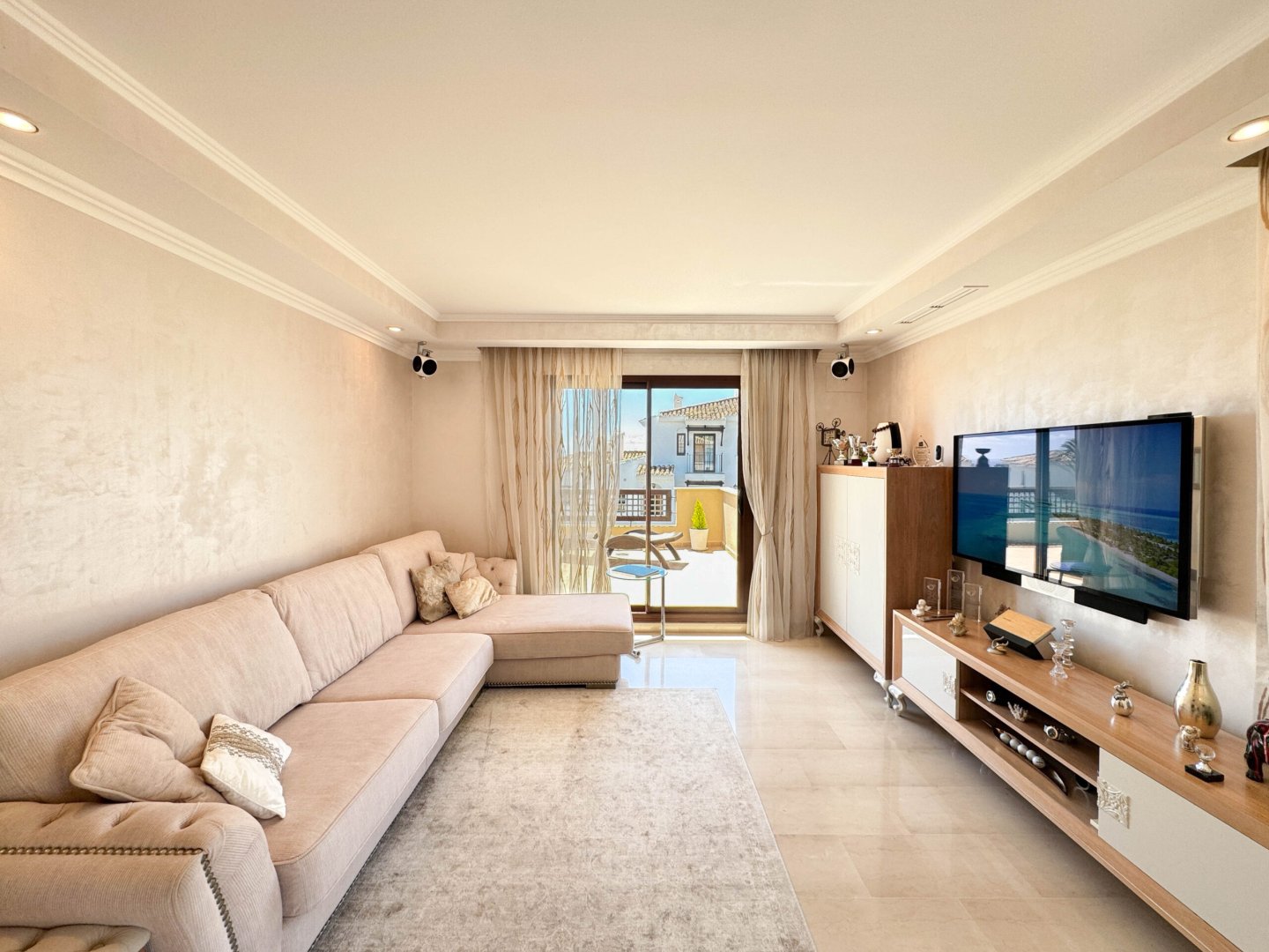 2 Bedroom Apartment in Marbella