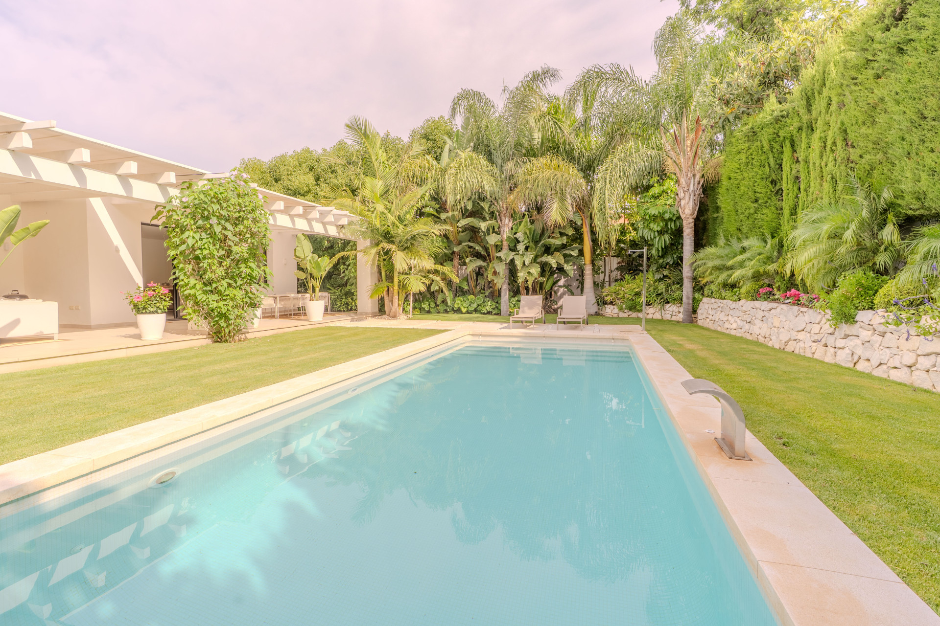 5 Bedroom Villa in Marbella - Photo 7