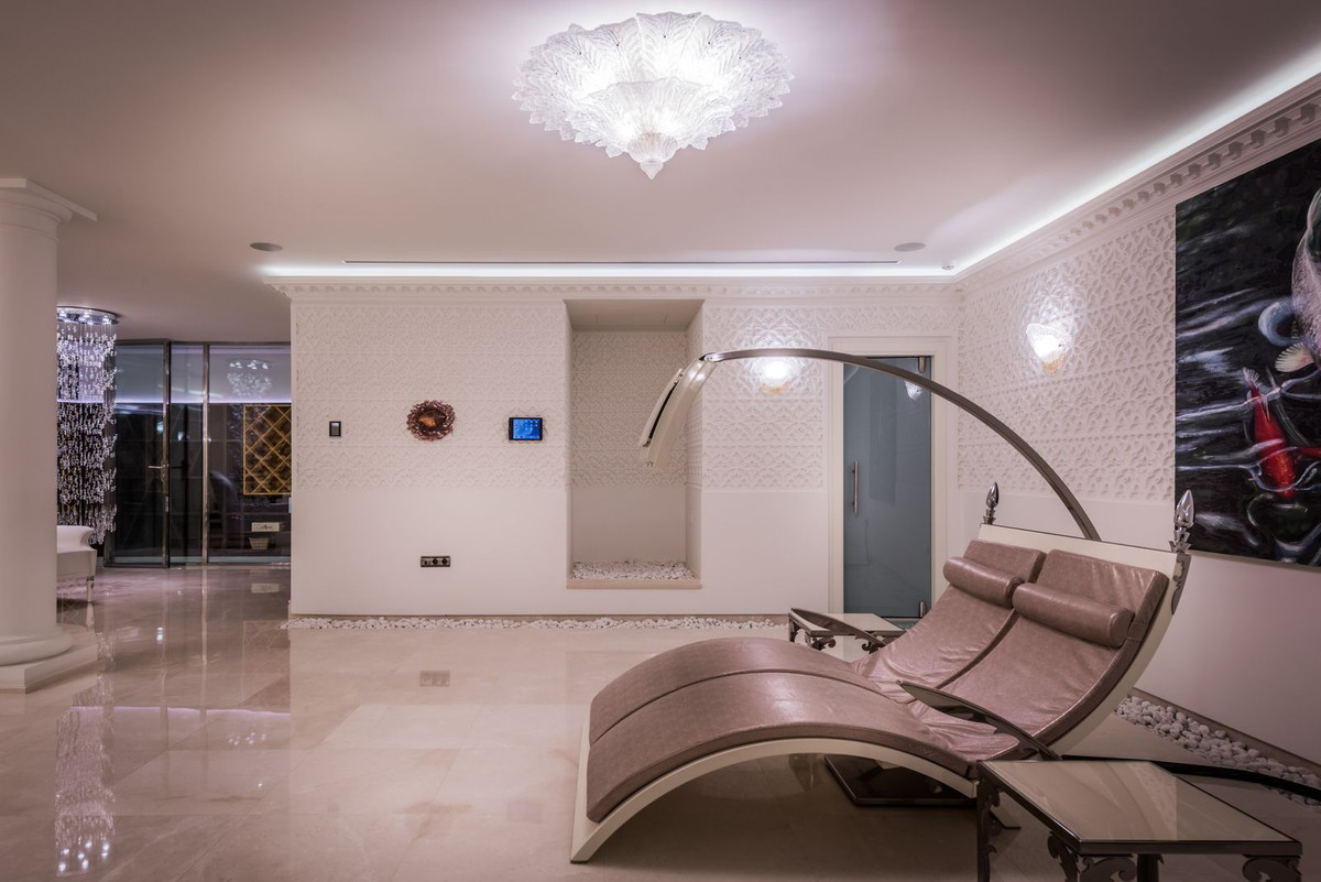 7 Bedroom Villa in Marbella - Photo 14