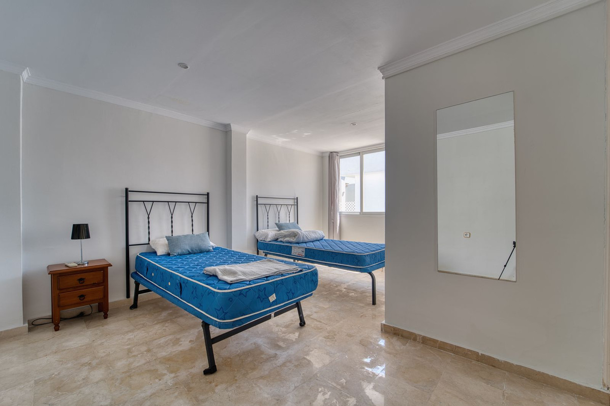 Apartamento com 4 quartos com piscina em Málaga, Espanha – Foto 8