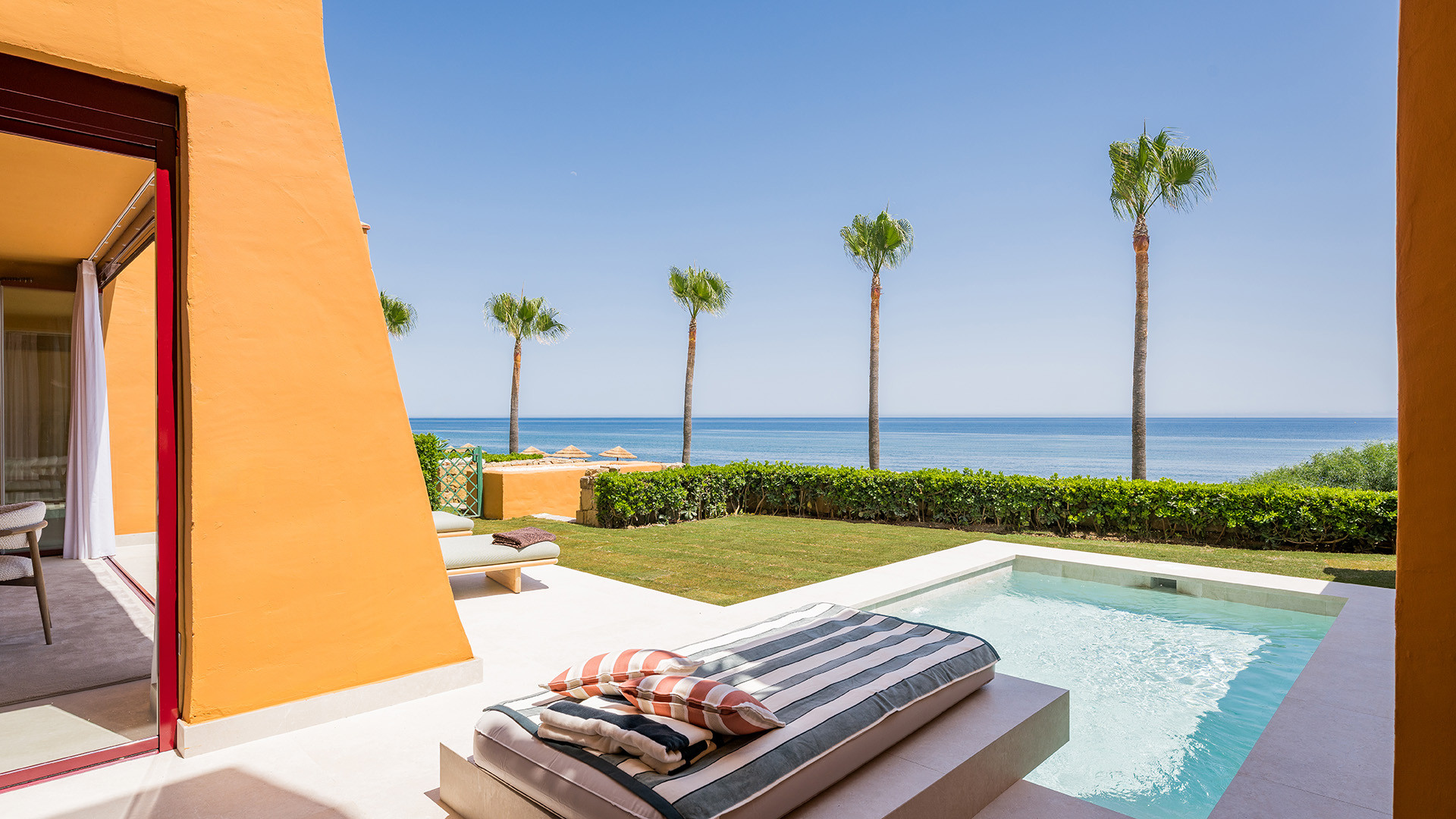 4 Bedroom Apartment in Estepona - Photo 7