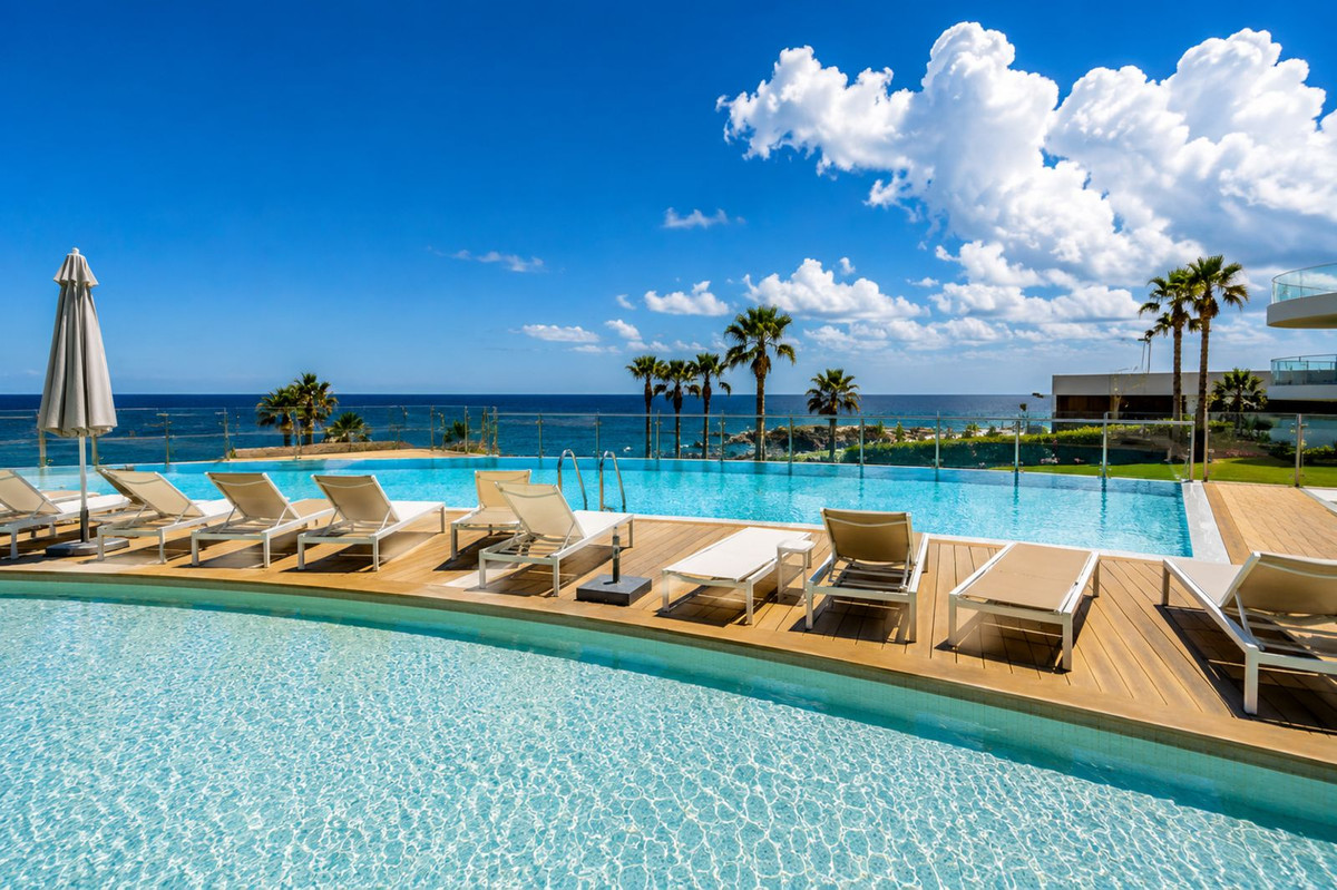 4 Bedroom Apartment in Estepona - Фото 29