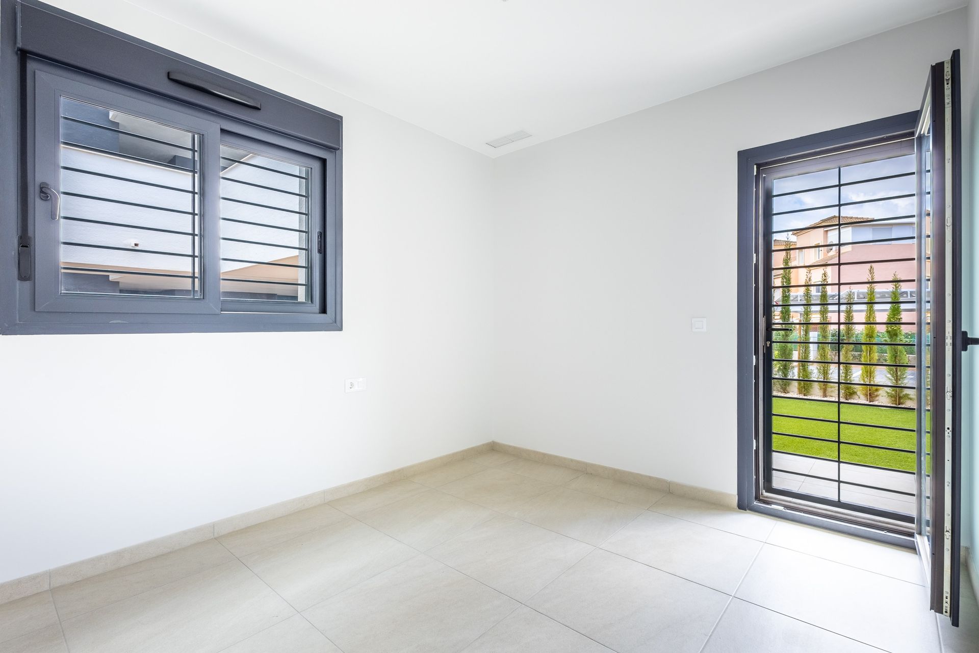 Apartamento com 3 quartos com piscina em Alicante, Espanha – Foto 19