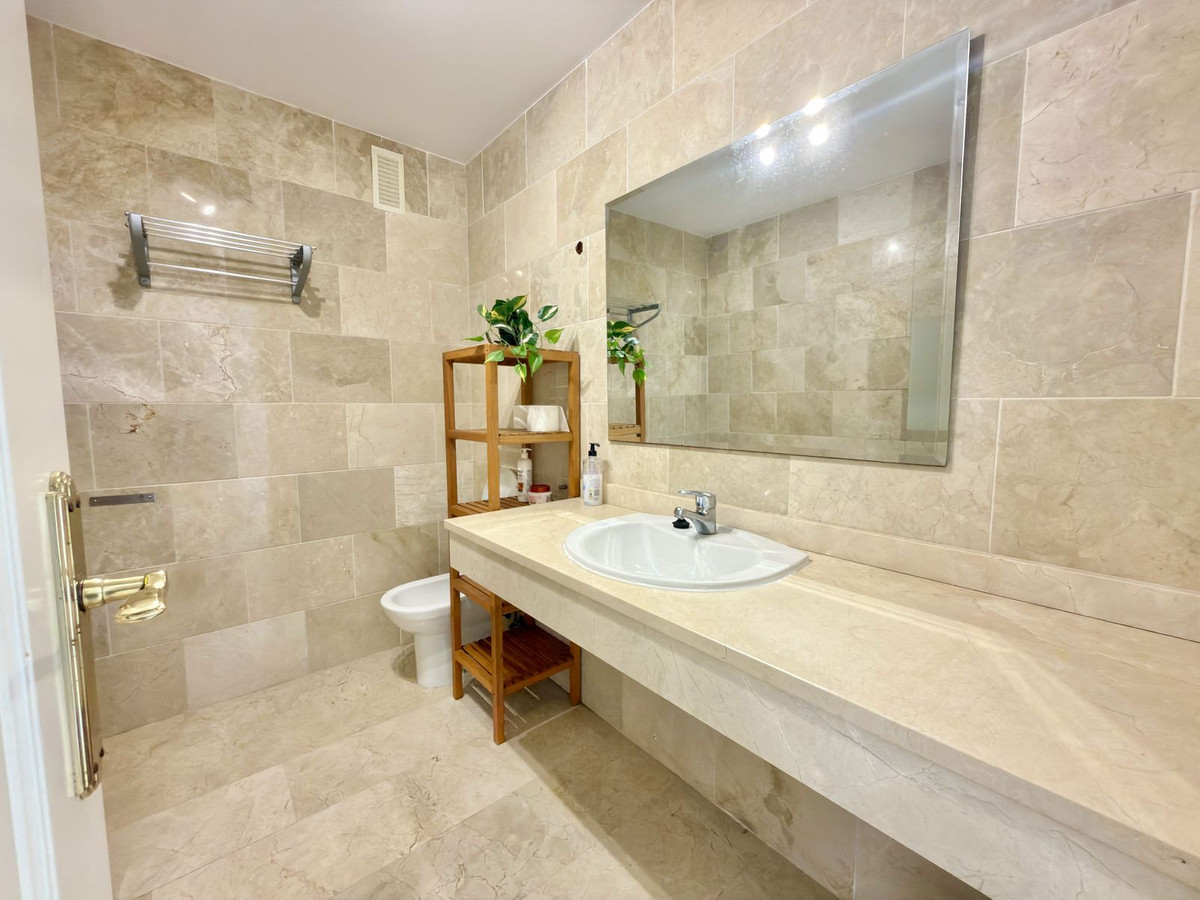 3 Bedroom Penthouse in Mijas - Photo 19