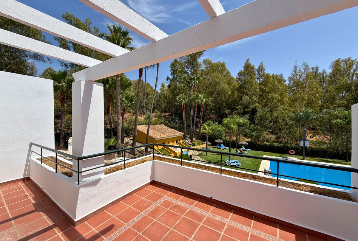 Piso de 2 dormitorios con piscina en Málaga – Foto 9