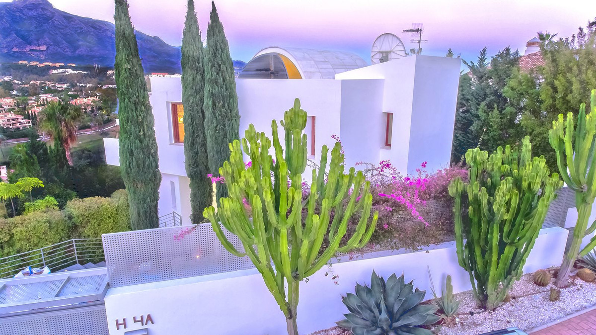 7 Bedroom Villa in Marbella - Photo 76