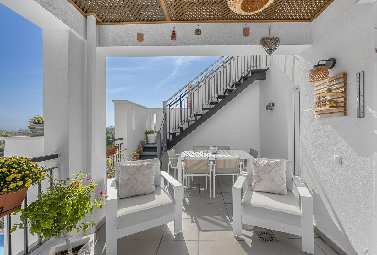 2 Bedroom Penthouse in Benahavís - Фото 17