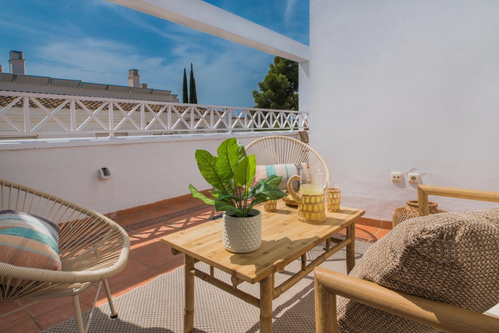 2 Bedroom Apartment in Marbella - Photo 23