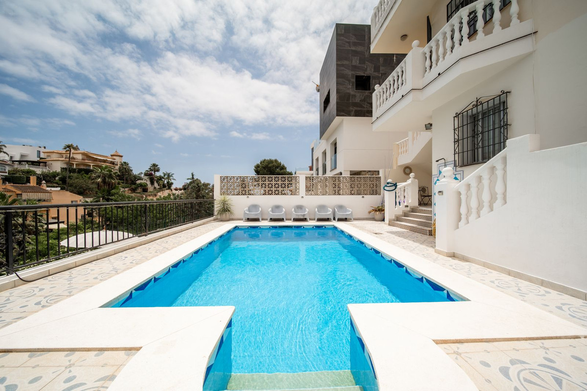 9 Bedroom Villa in Mijas - Photo 24