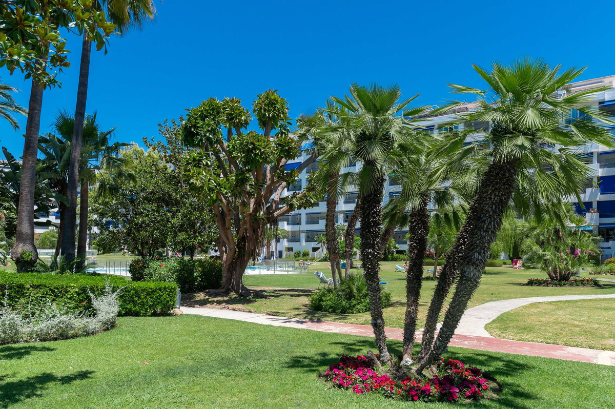 3 Bedroom Apartment in Marbella - Photo 33