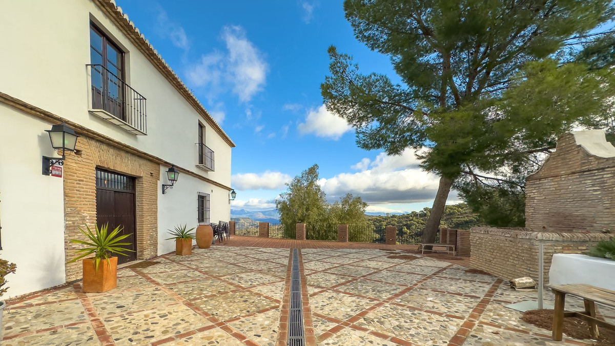 8 Bedroom Country house in Málaga - Photo 67
