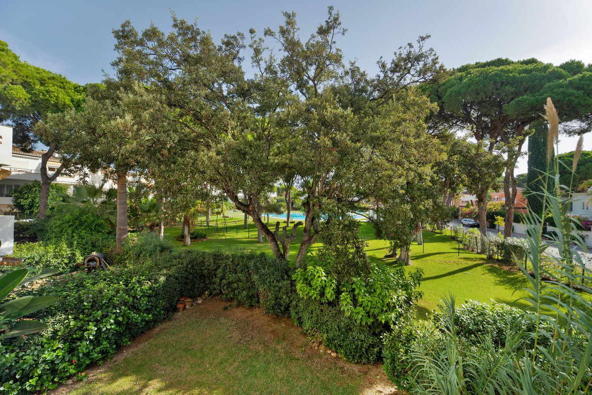 3 Bedroom Apartment in Estepona - Photo 22
