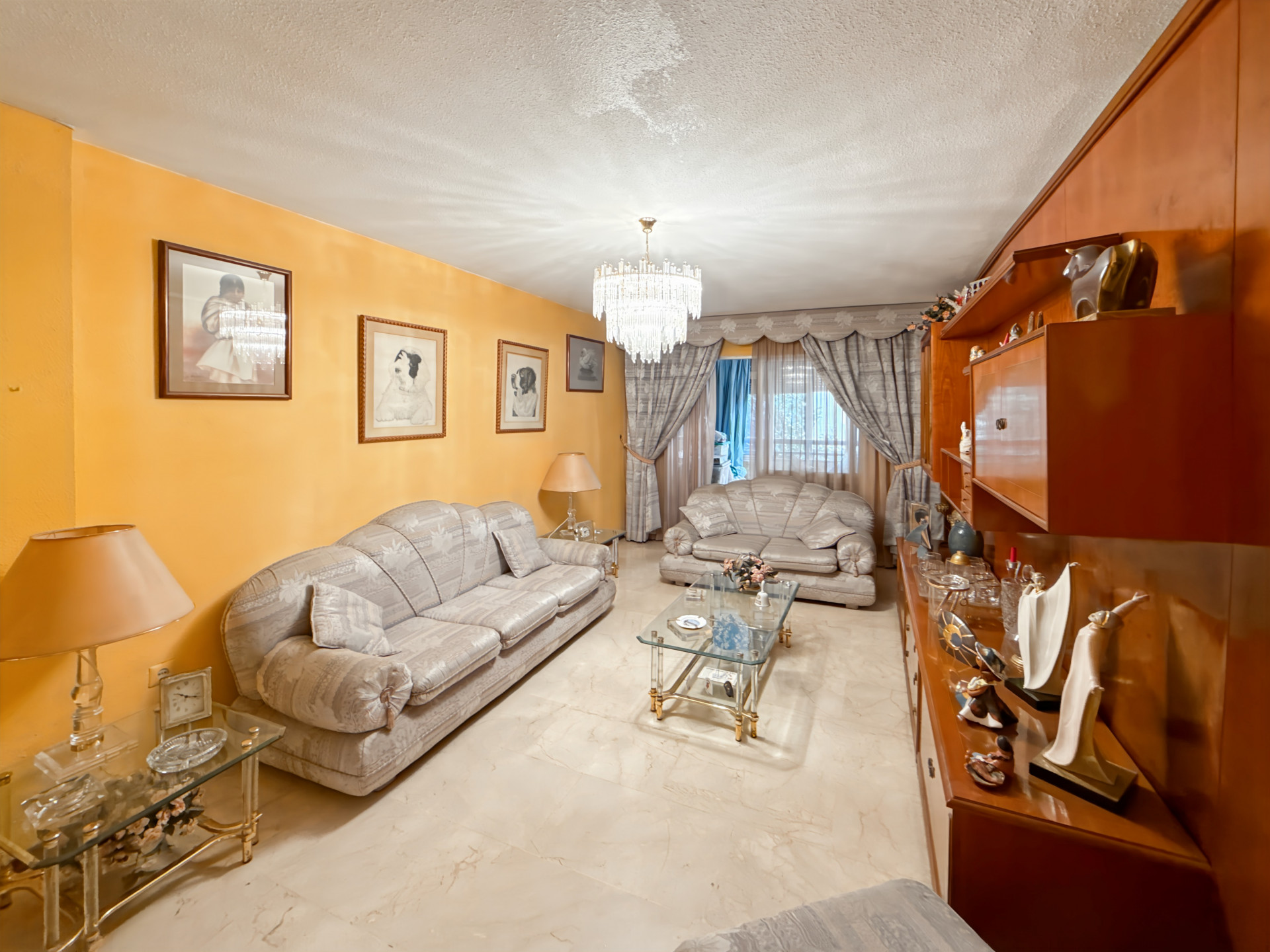 3 Bedroom Apartment in Málaga - Photo 2