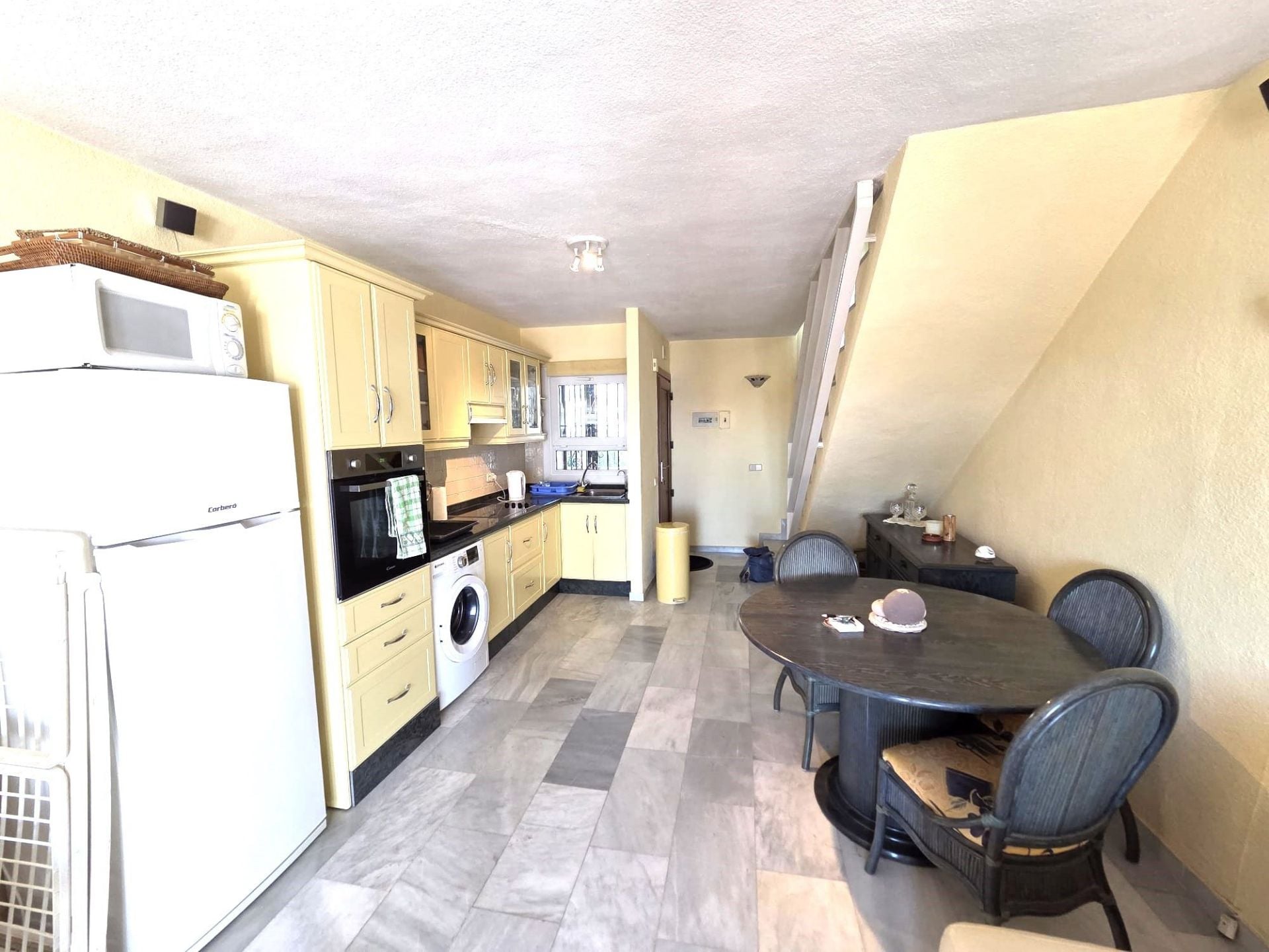 2 Bedroom Apartment in Mijas - Photo 4