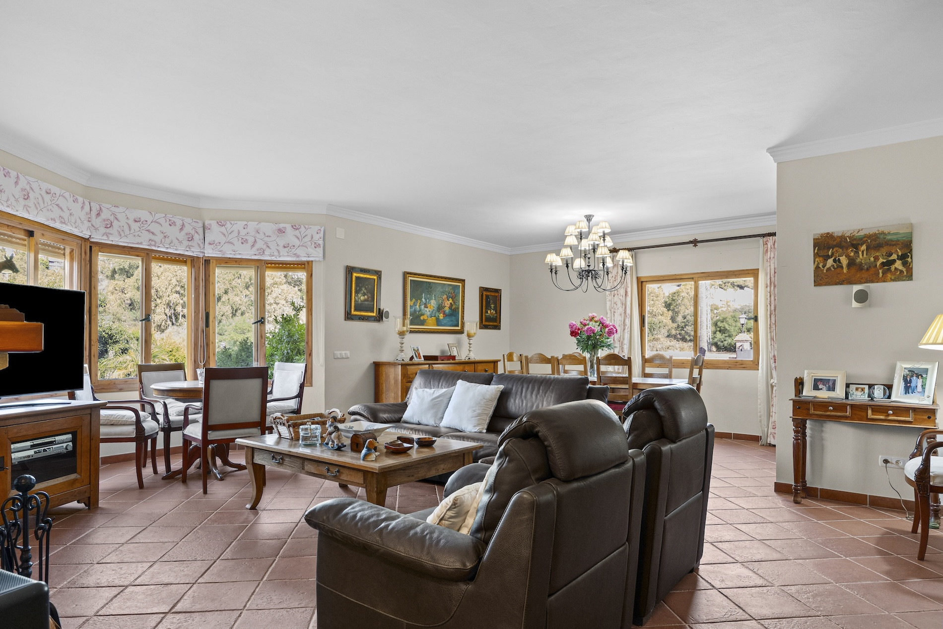5 Bedroom Villa in Benahavís - Foto 3