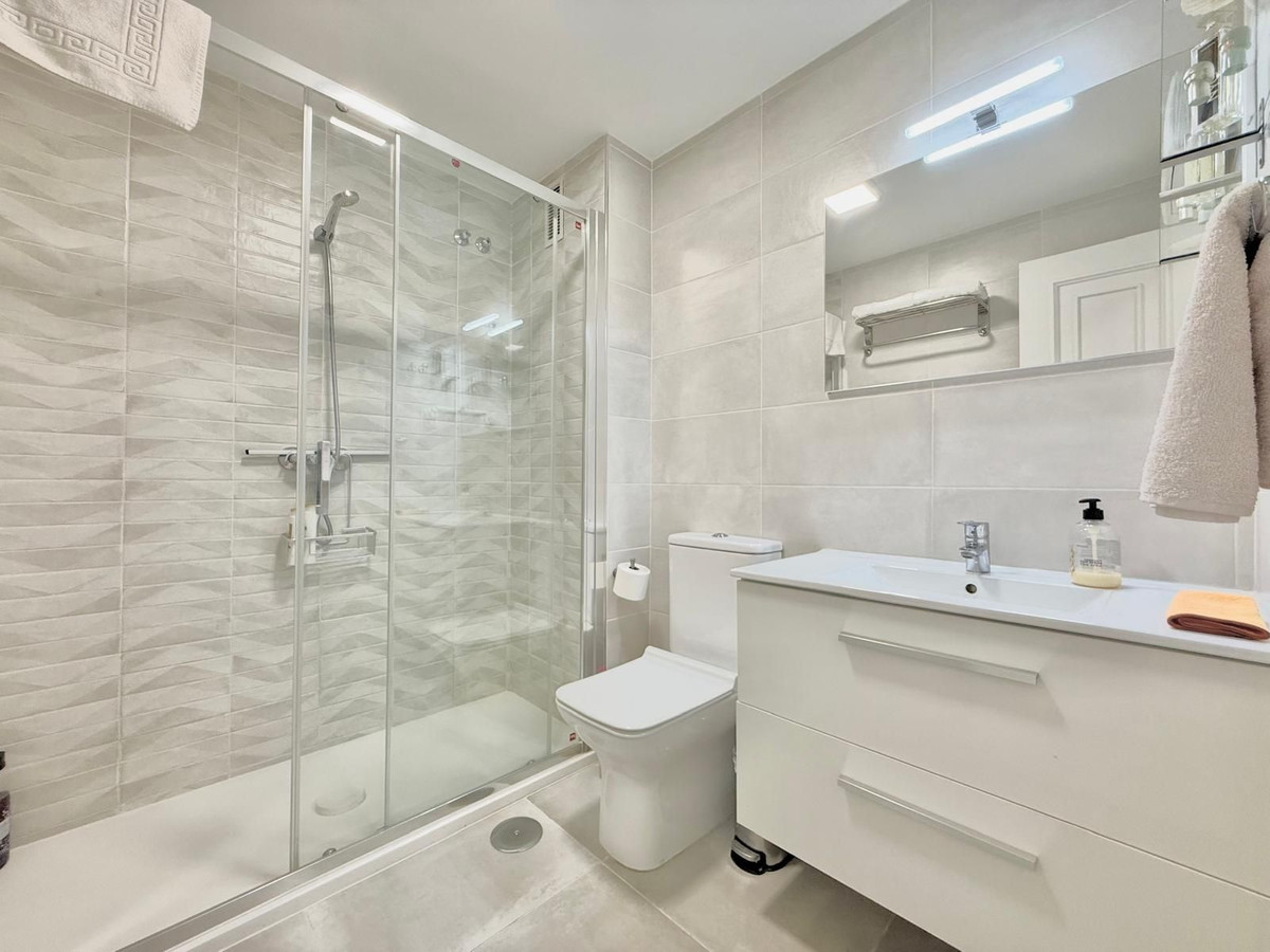 2 Bedroom Apartment in Fuengirola - Foto 16