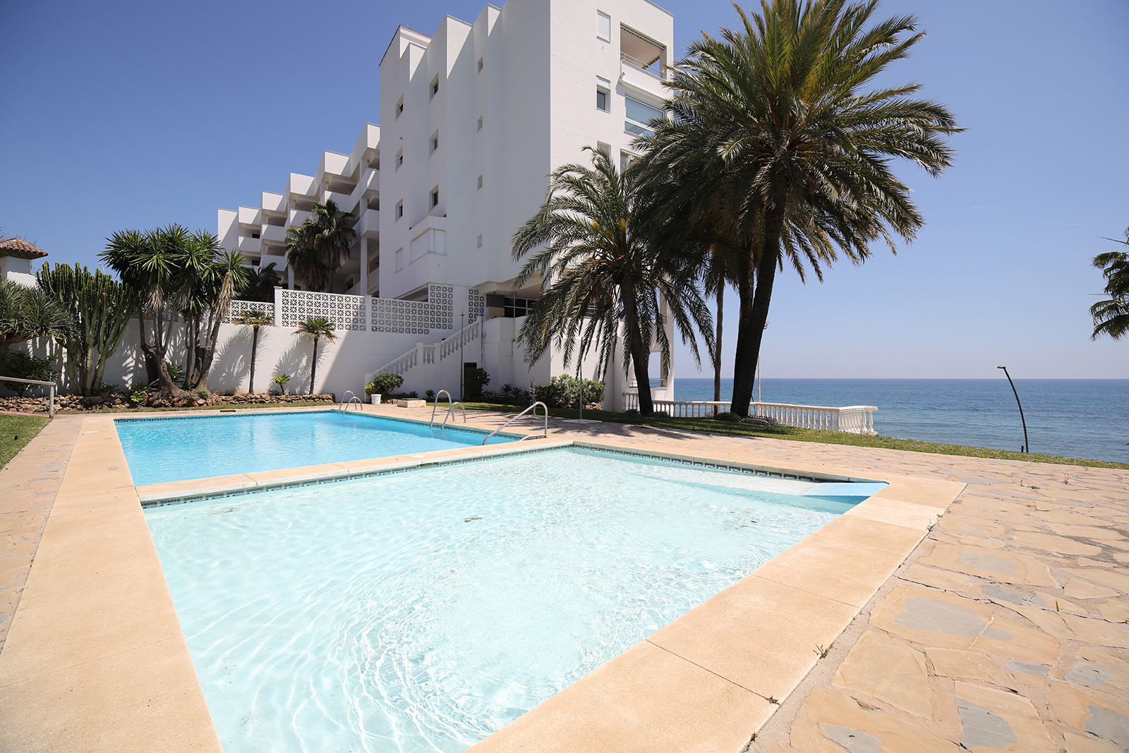 3 Bedroom Penthouse in Estepona - Foto 14