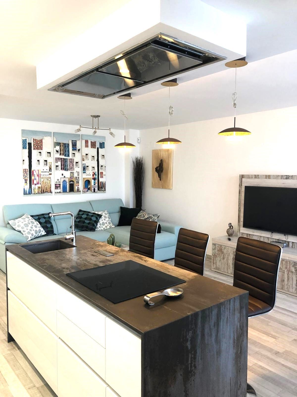 2 Bedroom Apartment in Marbella - Photo 4