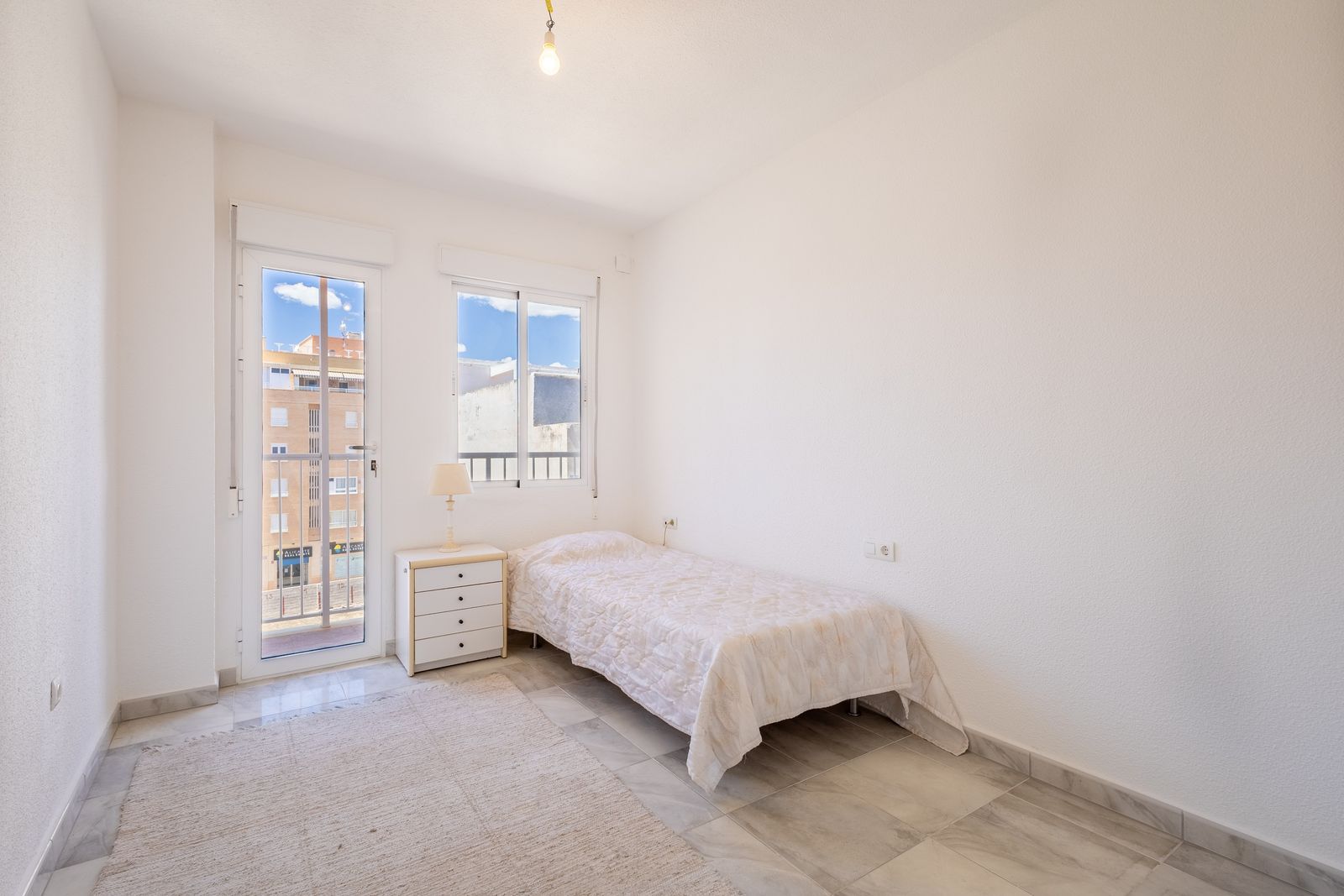 Apartamento com 3 quartos com vista mar em Alicante, Espanha – Foto 16