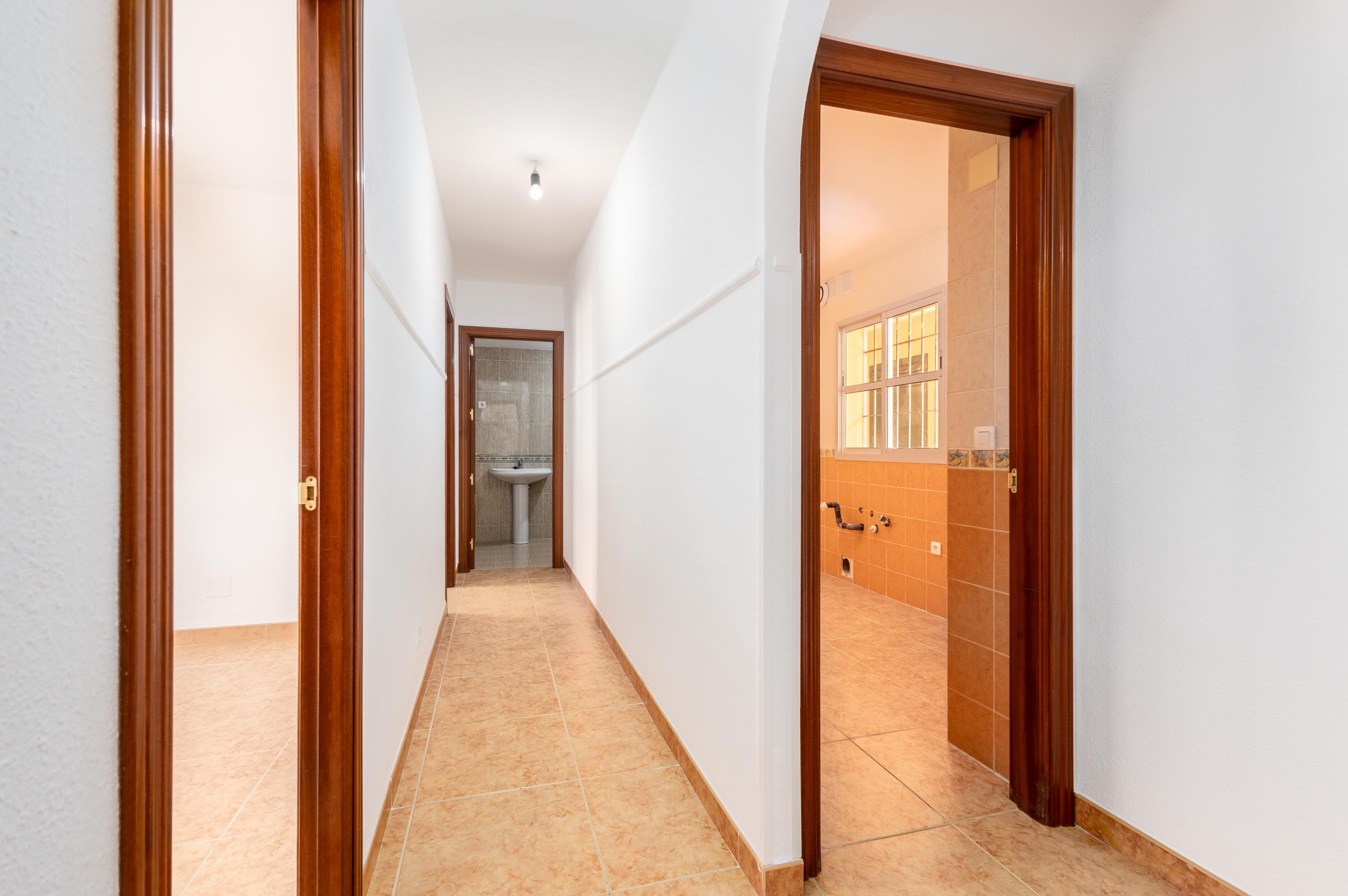 3 Bedroom Apartment in Alhaurín de la Torre - Photo 17