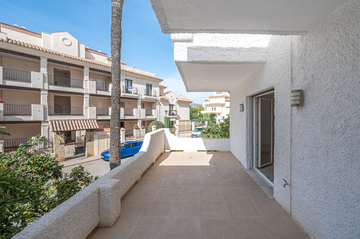 3 Bedroom Townhouse in Marbella - Photo 14