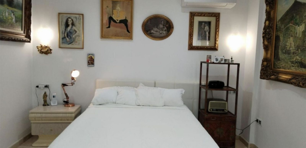 3 Bedroom Apartment in Marbella - Photo 6