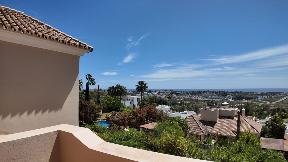 4 Bedroom Townhouse in Benahavís - Photo 48