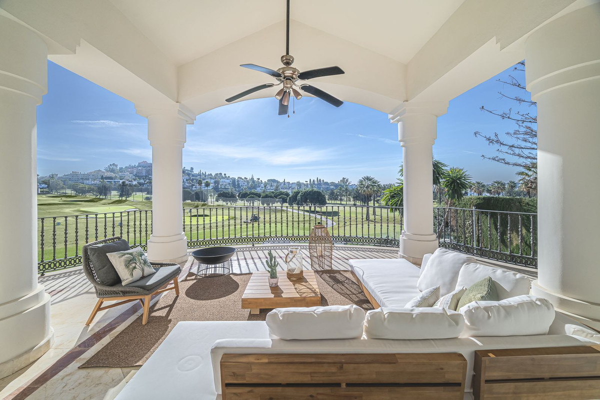 7 Bedroom Villa in Marbella - Photo 3