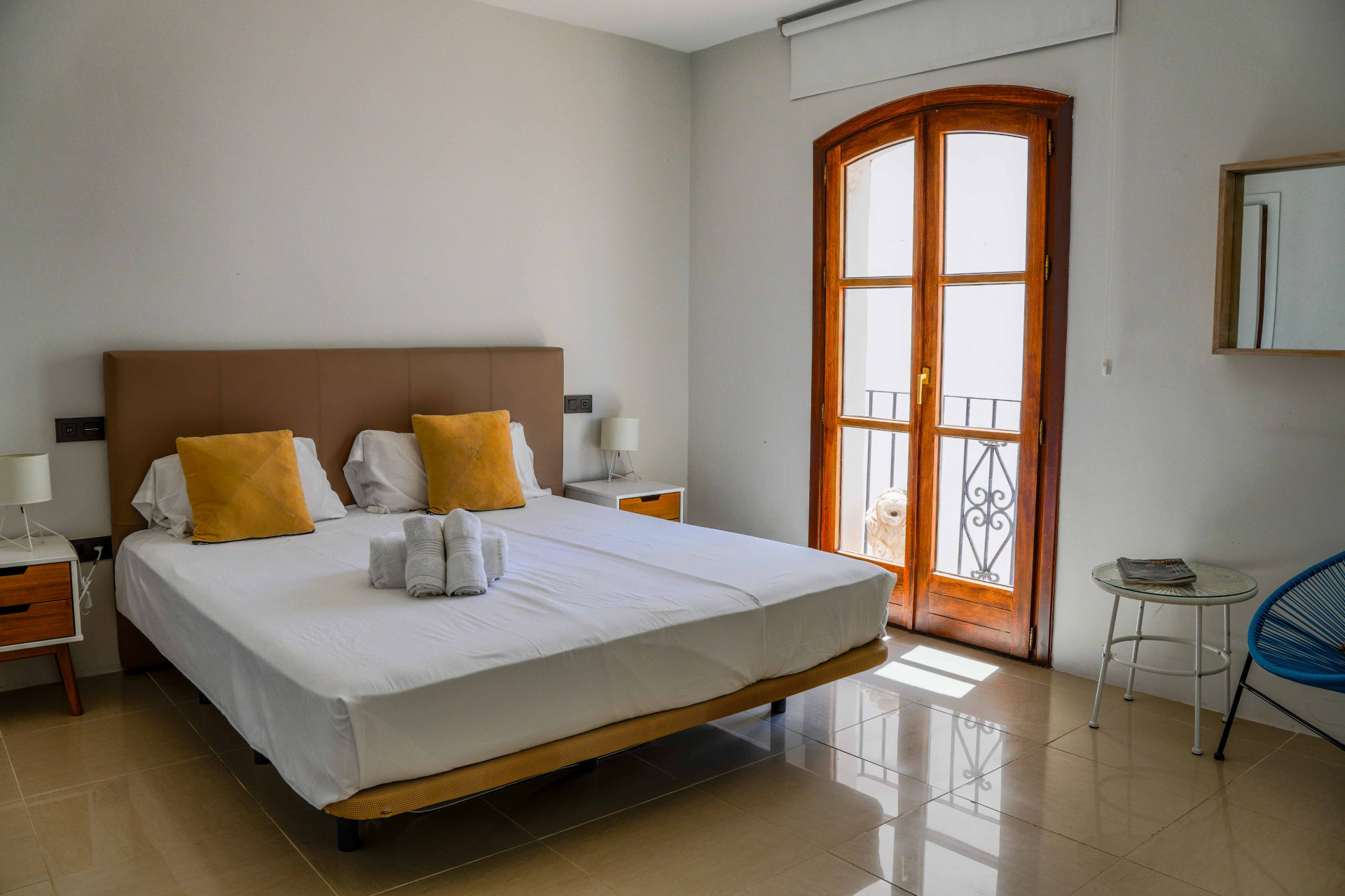 2 Bedroom Apartment in Marbella - Photo 5
