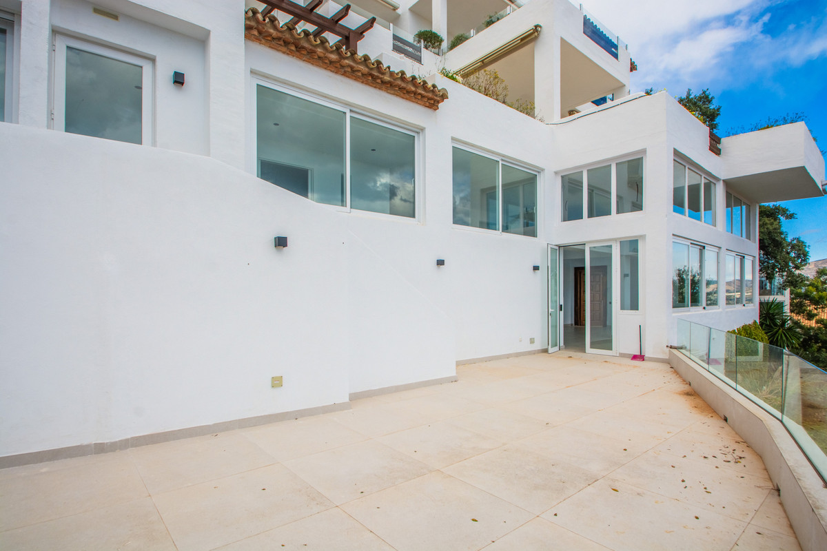 3 Bedroom Apartment in Marbella - Photo 6