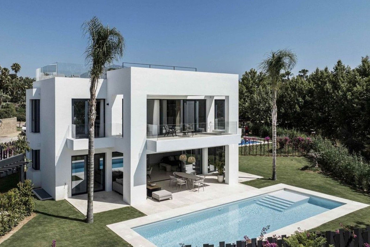 4 Bedroom Villa in Estepona - Foto 2