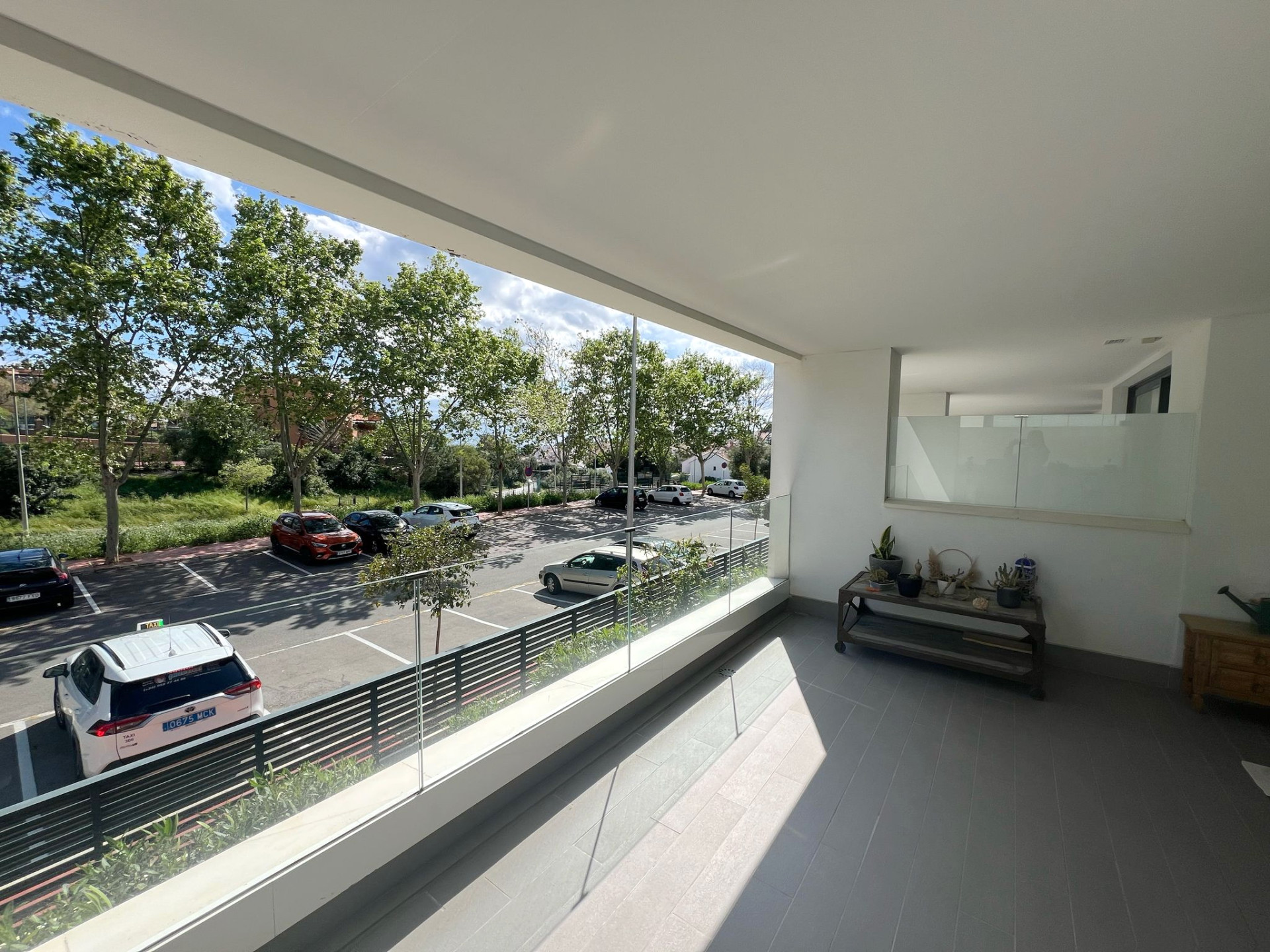 3 Bedroom Apartment in Marbella - Photo 2