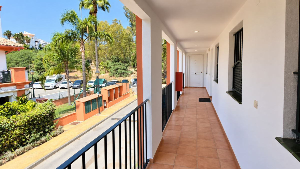 3 Bedroom Apartment in Estepona - Foto 24