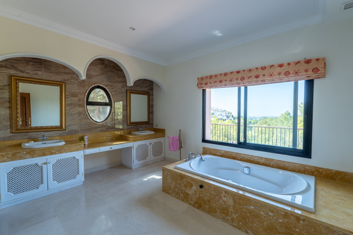 8 Bedroom Villa in Benahavís - Фото 20