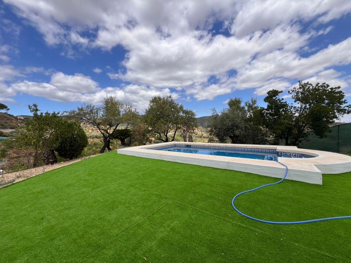 4 Bedroom Country house in Monda