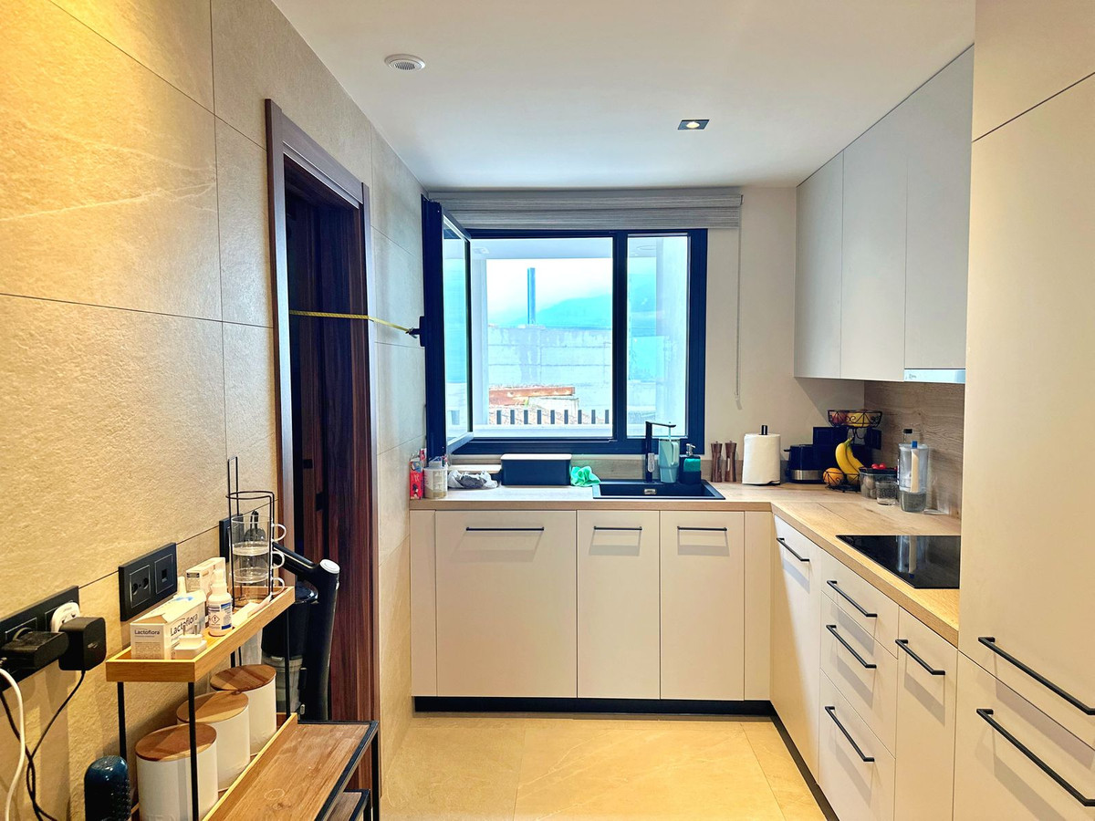 2 Bedroom Apartment in Marbella - Photo 18