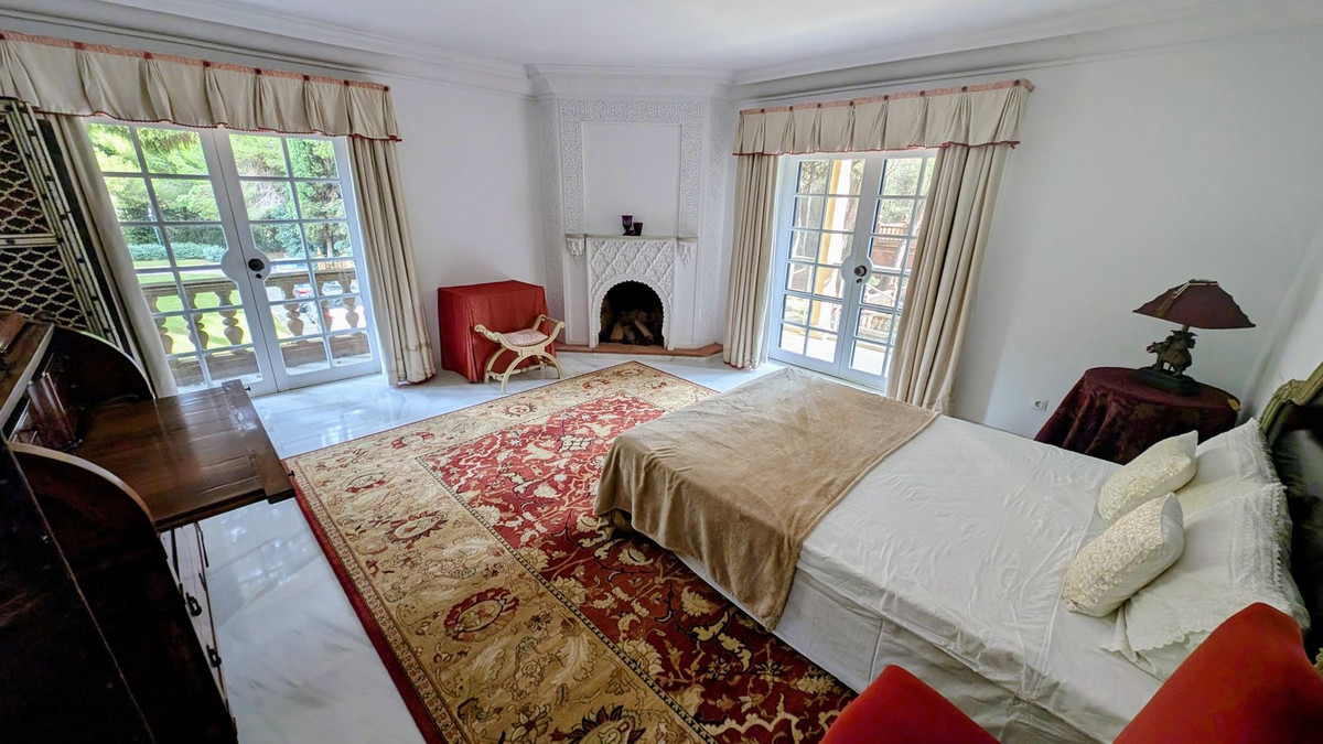 16 Bedroom Villa in Sotogrande - Photo 29