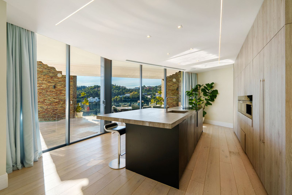 5 Bedroom Villa in Benahavís - Foto 4