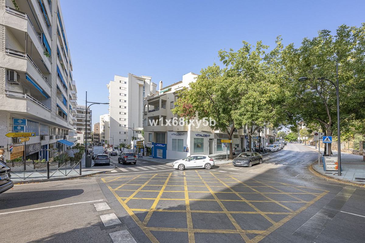 Local commercial à Malaga, Espagne – Photo 22