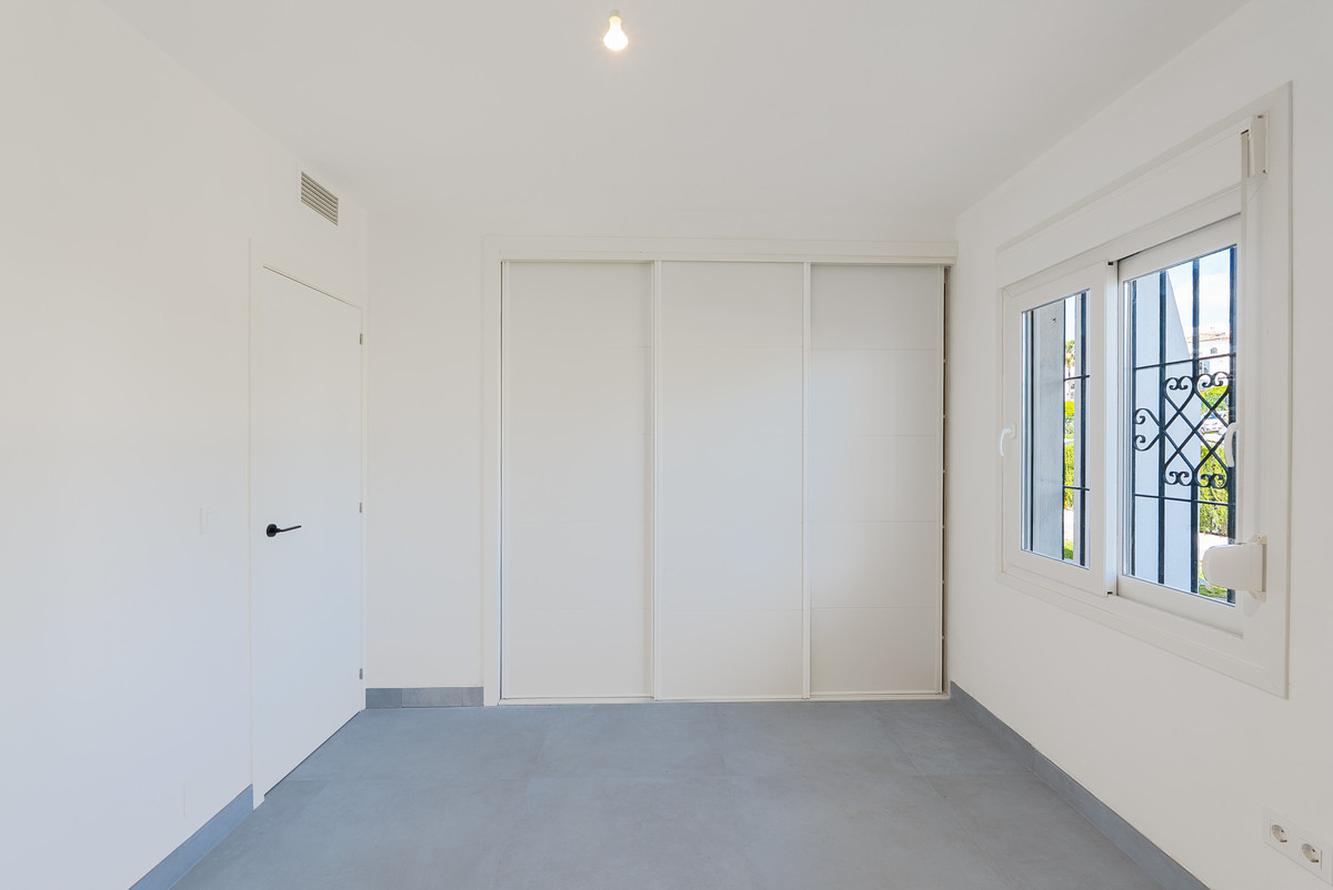 3 Bedroom Apartment in Marbella - Фото 30