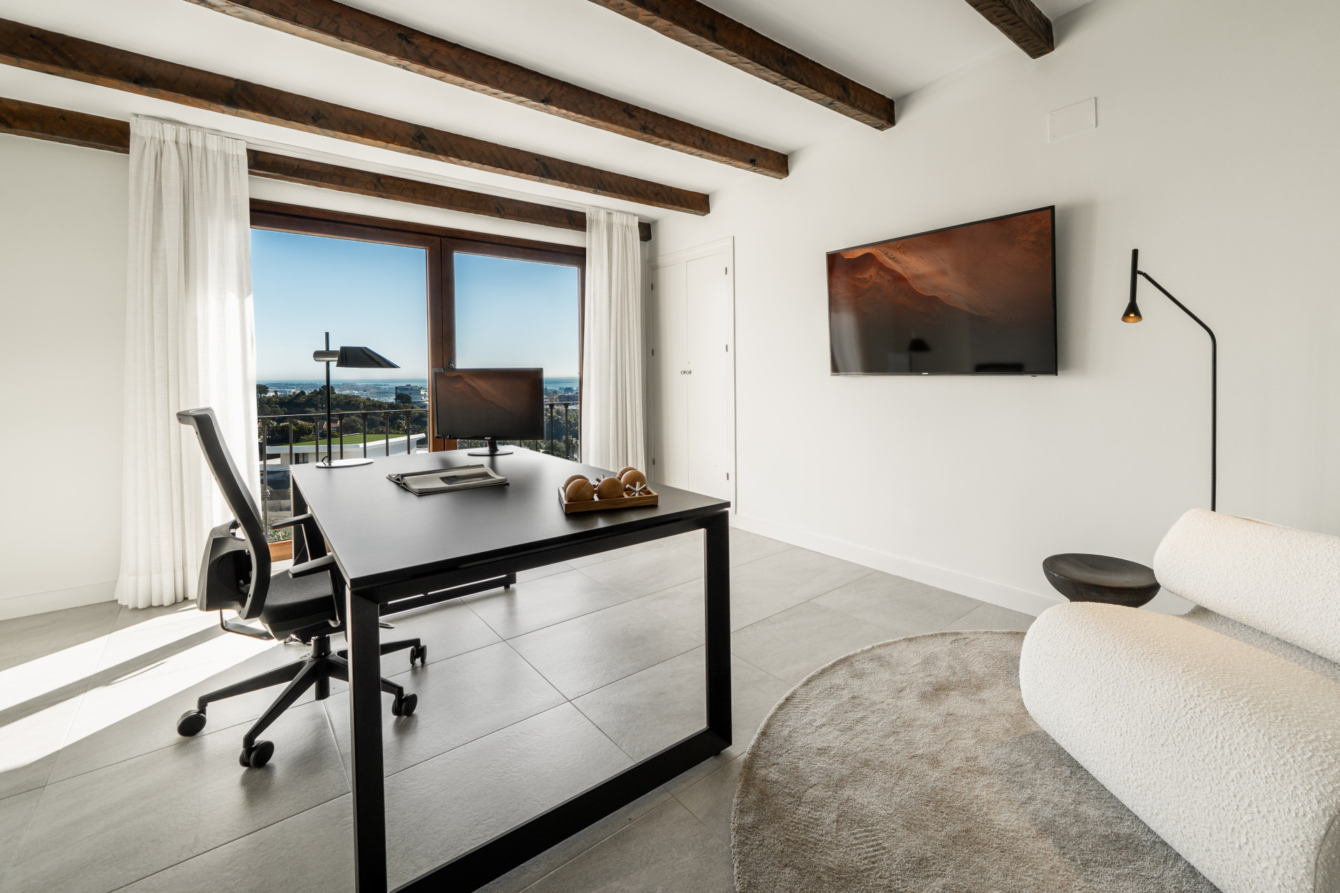 5 Bedroom Villa in Estepona - Photo 29