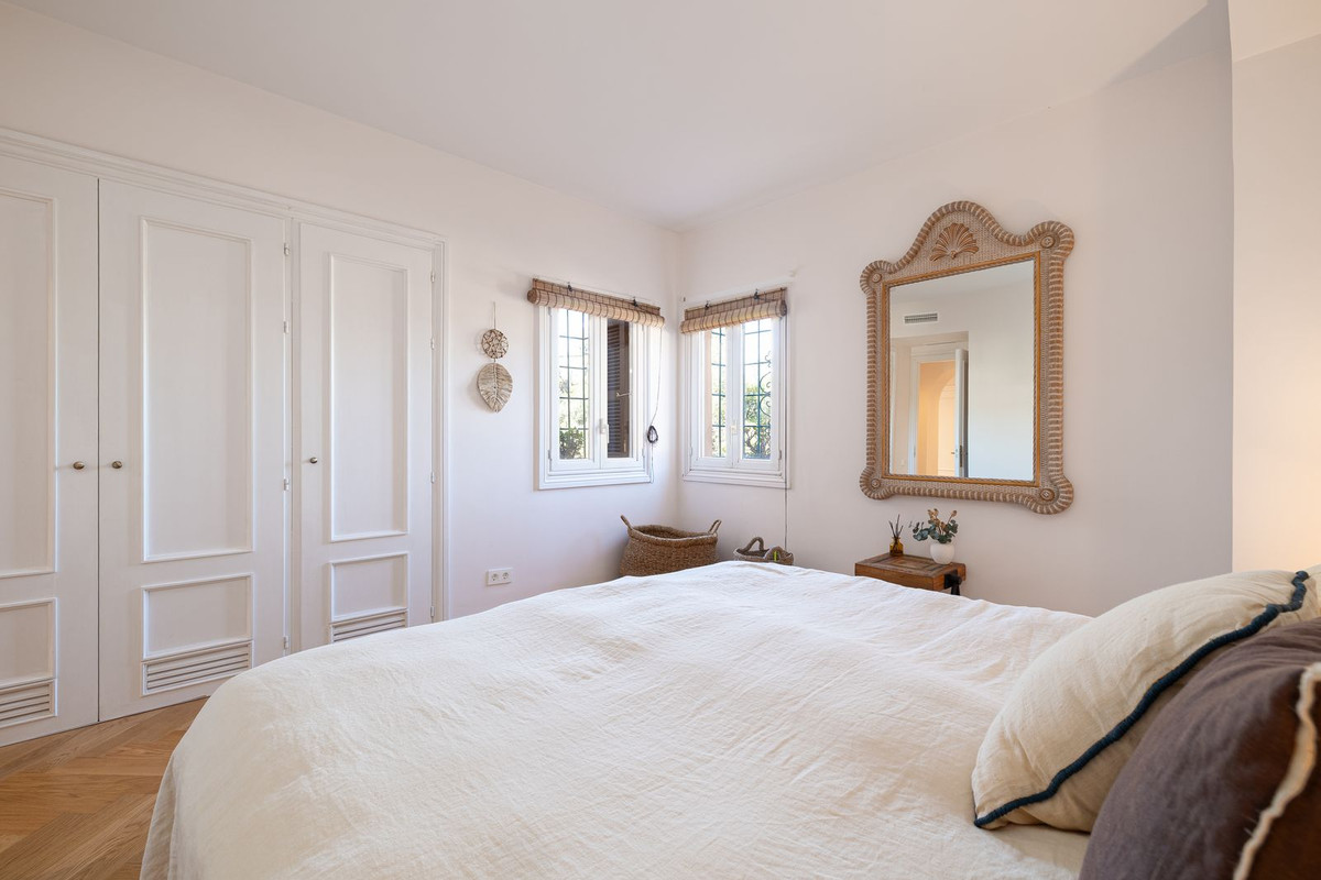 3 Bedroom Apartment in Marbella - Photo 24