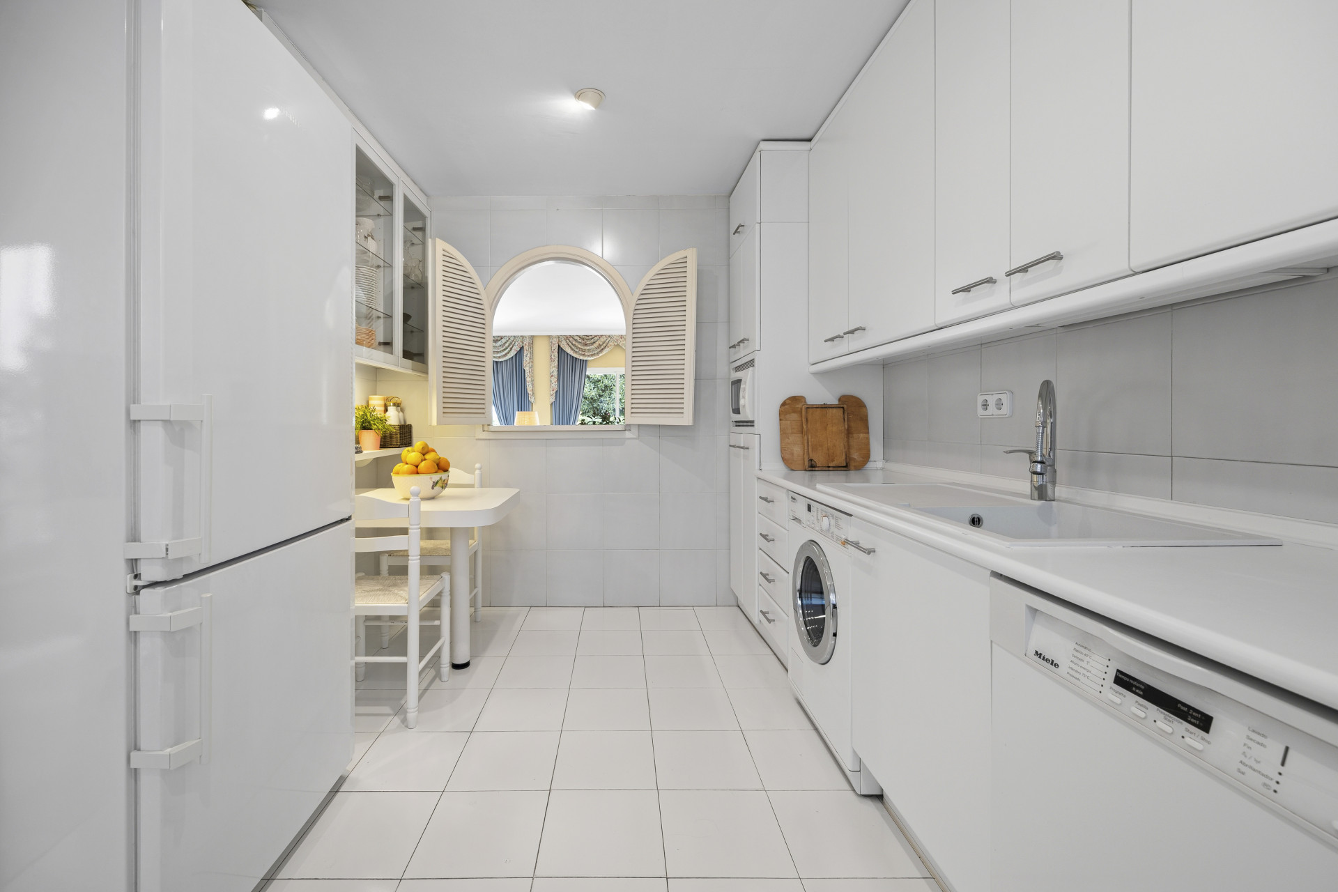 5 Bedroom Townhouse in Estepona - Photo 14