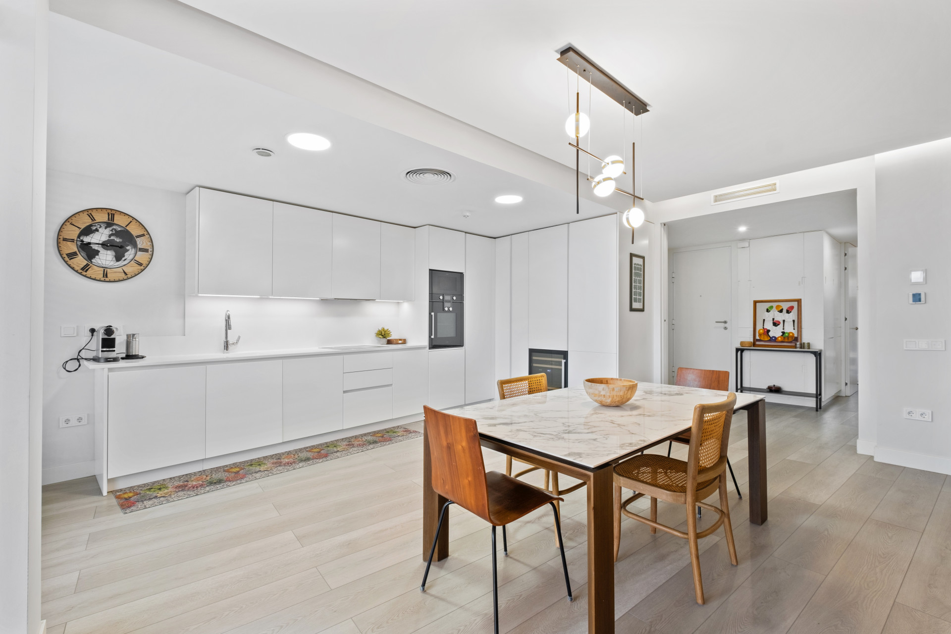 2 Bedroom Apartment in Estepona - Foto 4